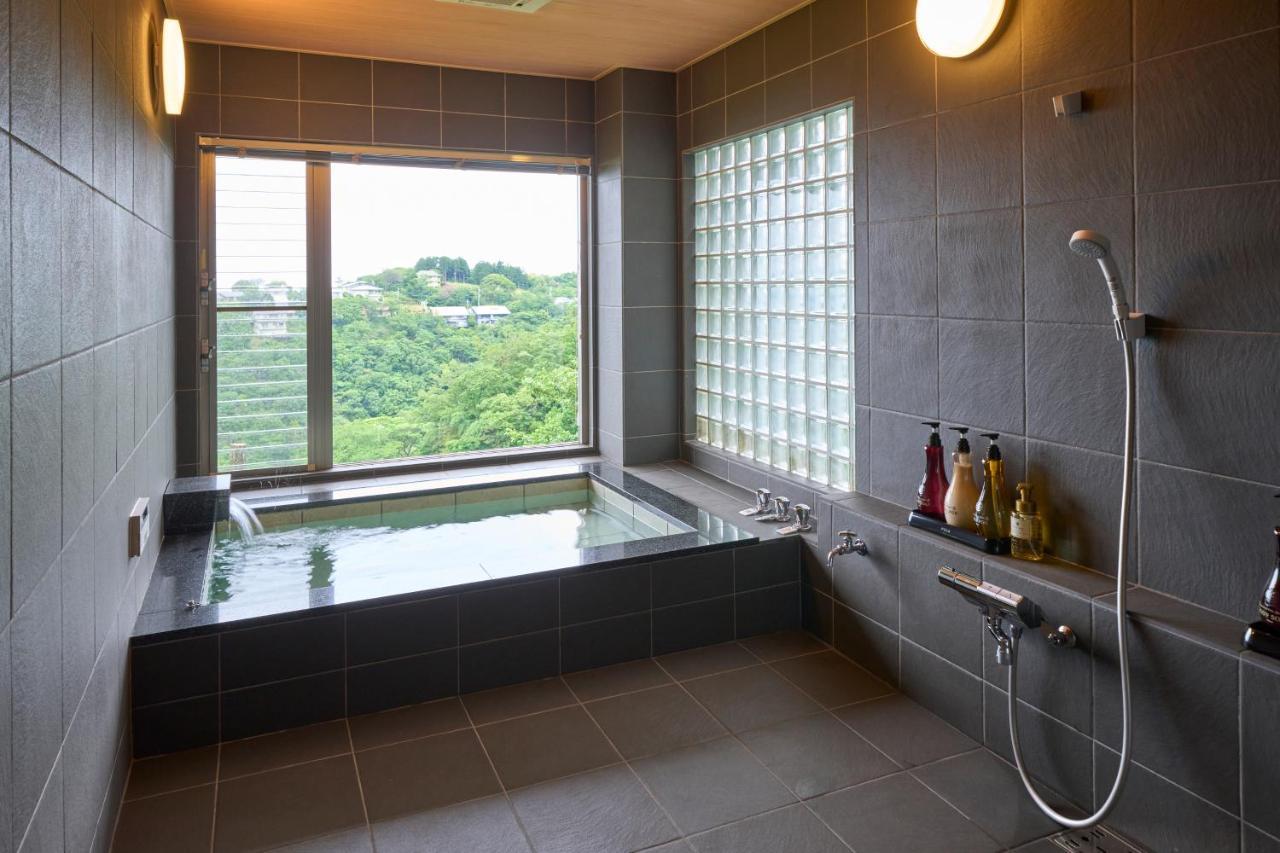 Suite Villa Ocean View Minami-Atami Атами Экстерьер фото